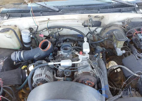 1997 GMC Sierra 1500 Sl Sportside/Sl Wideside z USA, uszkodzony, nr VIN 2GTEK19R2V1528870